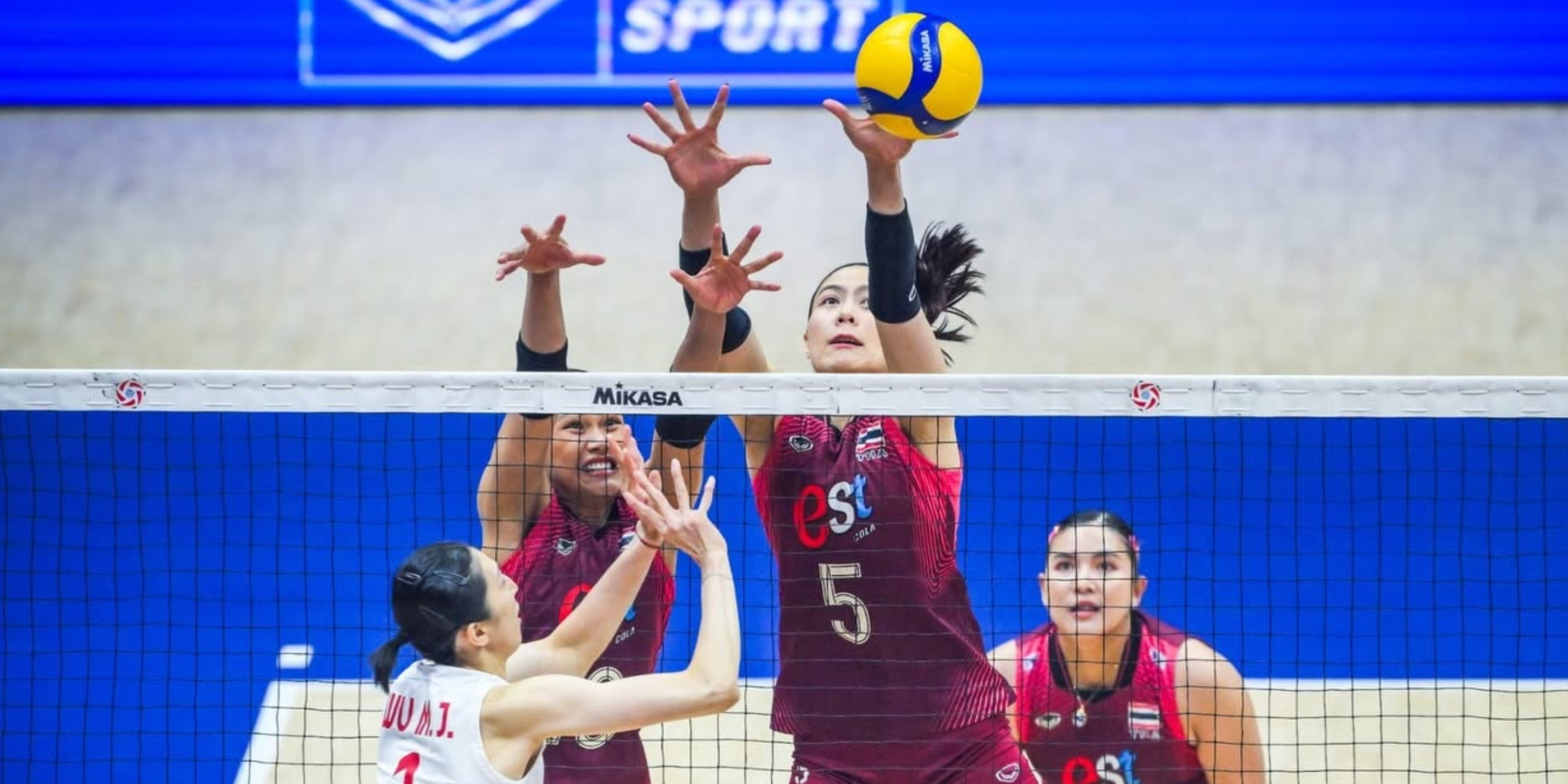 Thai middle blocker Thatdao Nuekjang performing an offensive attack at the net. Photo / AVC Facebook Page